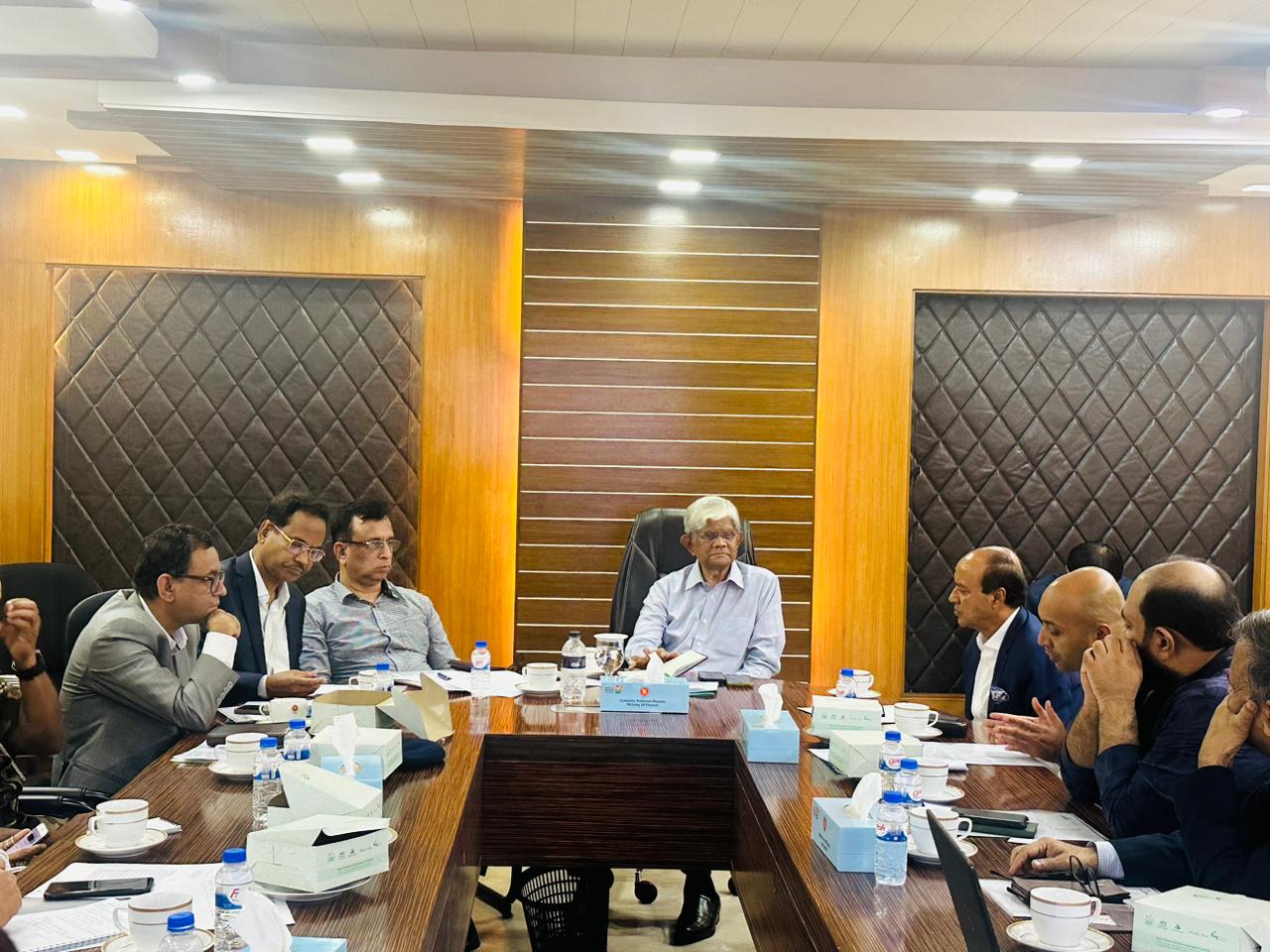 বাণিজ্য উপদেষ্টার সাথে ভোজ্যতেল  ব্যবসায়ীদের মতবিনিময়